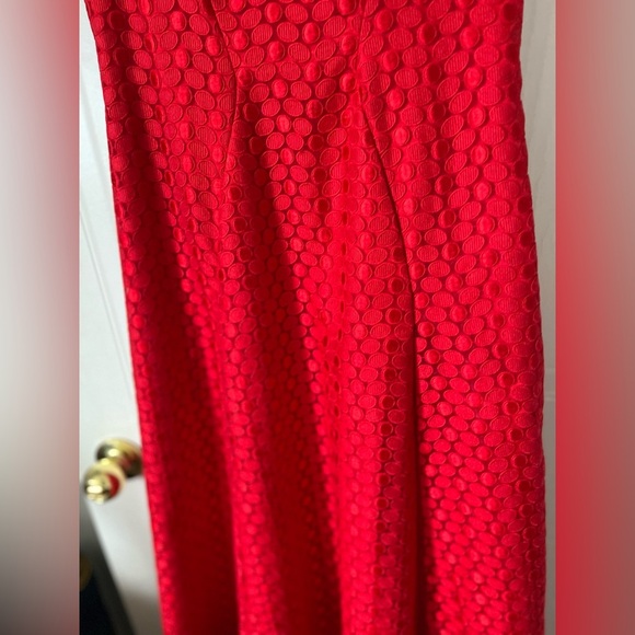 MONIQUE LHUILLIER Sleeveless Dotted Lace Midi Dress - Picture 8 of 12